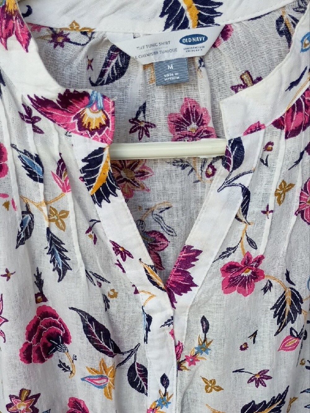 Old Navy Cream Floral V-Neck Tunic with Pink & Blue Accents